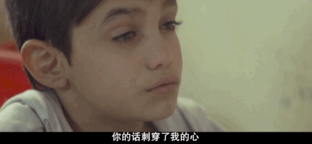 12岁男孩法庭含泪控诉父母：为什么生下我却不养我
