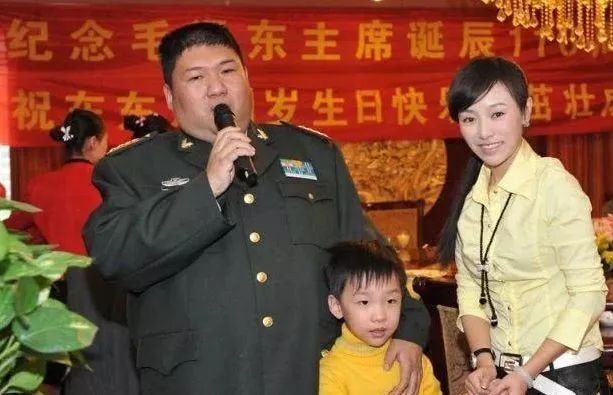 量贩式的精神偶像 ——谁的青春不上头...