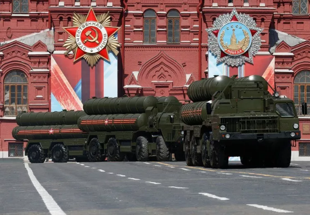 S-400防空导弹系统。