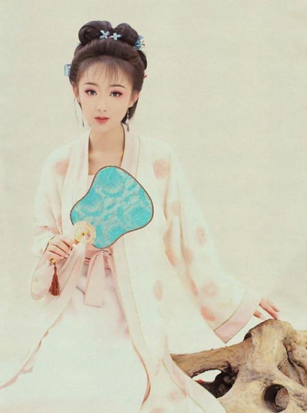 中国古代最美的女子是谁不是西施而是被王昭君顶替的毛嫱