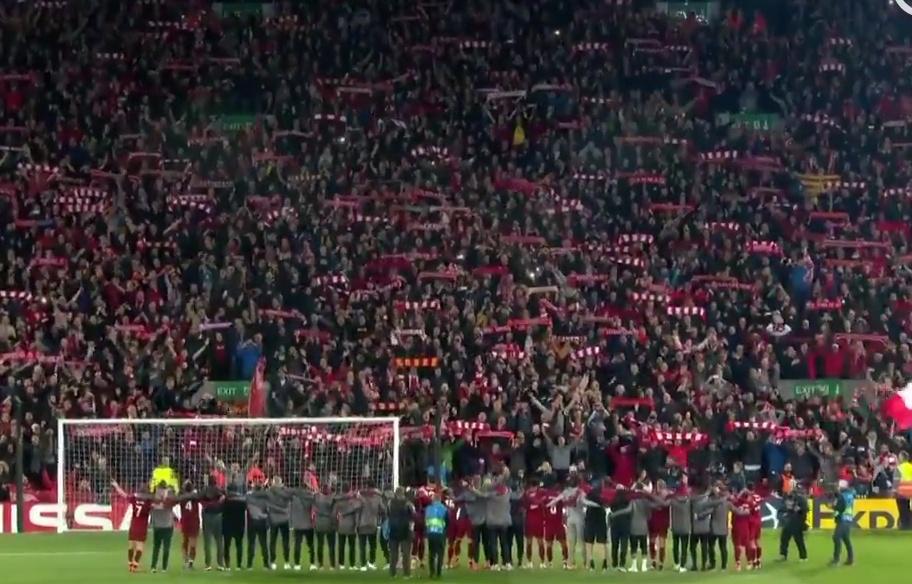燃爆!史诗逆转后,利物浦将士和球迷同唱队歌:你