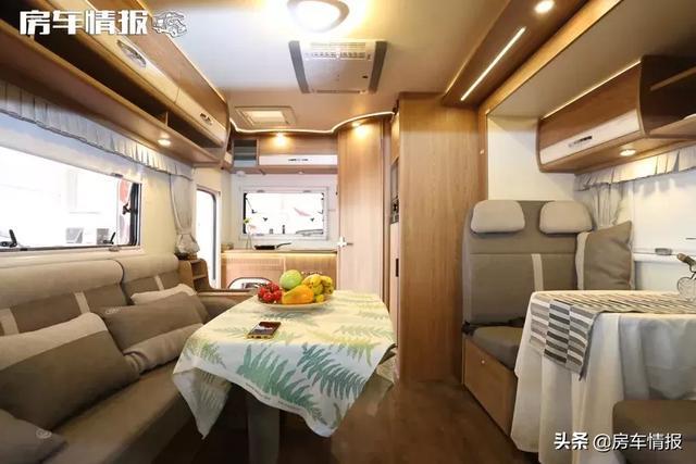 6座5卧，360度监控，全智能C型房车，拓展区域设计相当实用！
