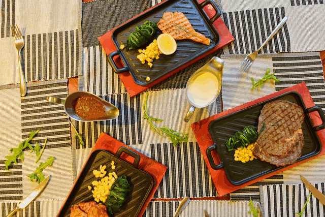 168/位陆家嘴爆出「西班牙铜锅小龙虾」!冰镇、蒜蓉、十三香…6种口味畅吃!大胃王也瑟瑟发抖! ¥168/位 陆家嘴爆出「西班牙铜锅小龙虾」!冰镇、蒜蓉、十三香…6种口味畅吃!大胃王也瑟瑟发抖!