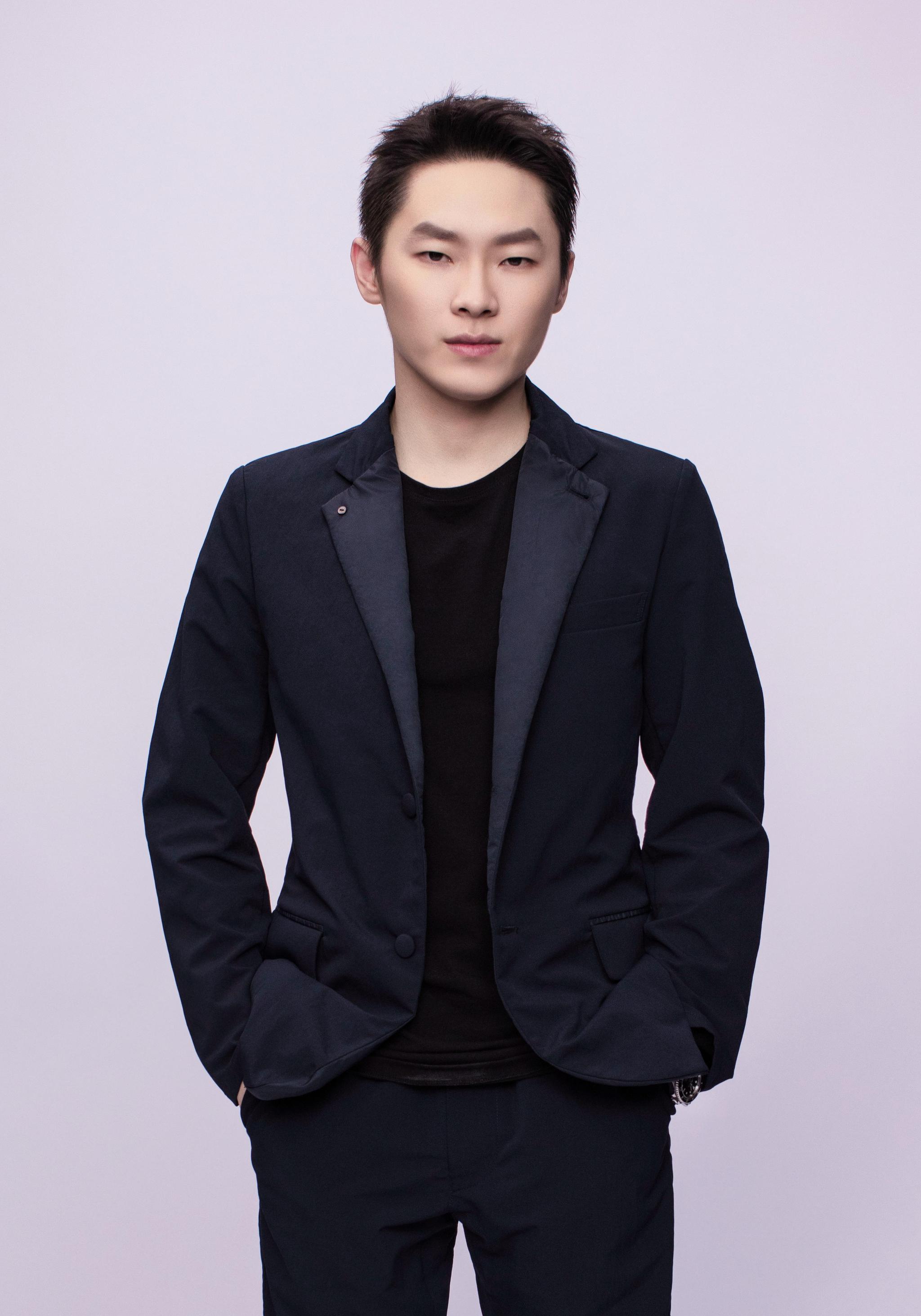 梁博:自我认可就好,无需向旁人表态丨青春知