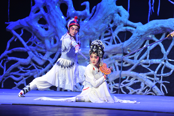 十二艺节|广东粤剧院副院长曾小敏:要让粤剧走进年轻人的视野|白蛇传·情