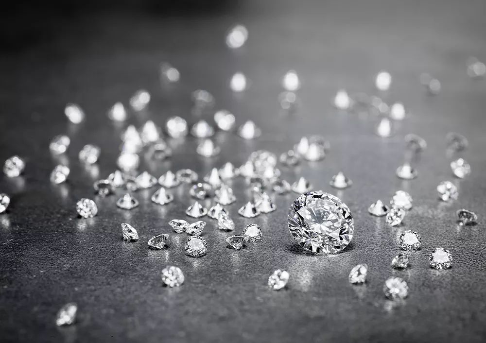 这条请屏蔽你的女朋友！精明买钻的秘籍我只说一遍