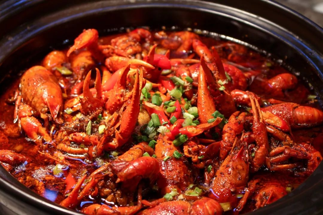 ¥188/位 “露天烧烤 小龙虾”双主题！花园式酒店放大招，6种口味小龙虾轮番刷，青啤、哈根达斯不限量！