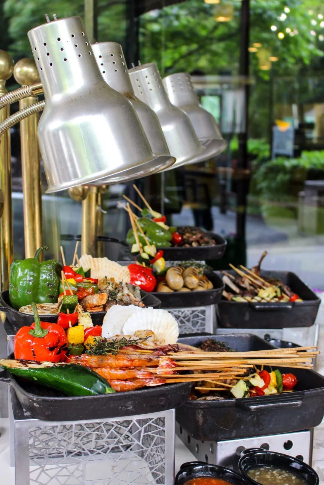 ¥188/位 “露天烧烤 小龙虾”双主题！花园式酒店放大招，6种口味小龙虾轮番刷，青啤、哈根达斯不限量！