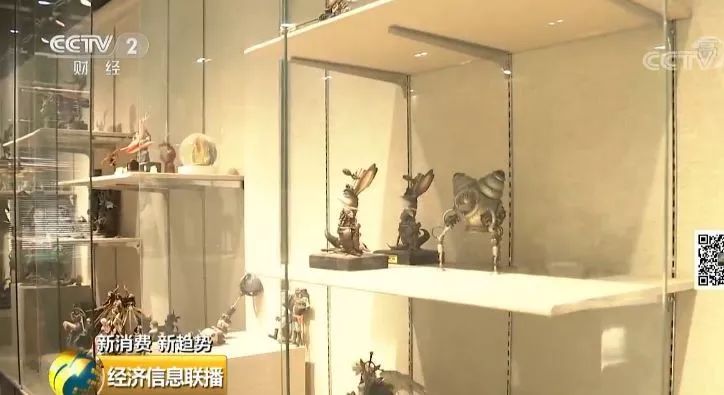 一款“小玩具”价格上万元,攒几个月工资也要买!手办,成为另一种“包”治百病? 一款“小玩具”价格上万元,攒几个月工资也要买!手办,成为另一种“包”治百病?