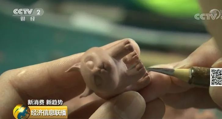 一款“小玩具”价格上万元,攒几个月工资也要买!手办,成为另一种“包”治百病? 一款“小玩具”价格上万元,攒几个月工资也要买!手办,成为另一种“包”治百病?