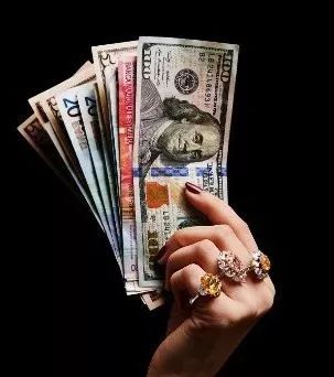 这条请屏蔽你的女朋友！精明买钻的秘籍我只说一遍