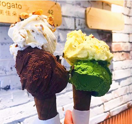 骗你是小狗,花椒、五粮液、咸鸭蛋冰淇淋真的很好吃! 骗你是小狗,花椒、五粮液、咸鸭蛋冰淇淋真的很好吃!