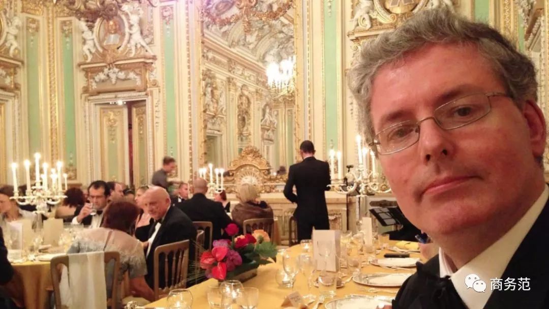 假装富二代的人，套路有多深