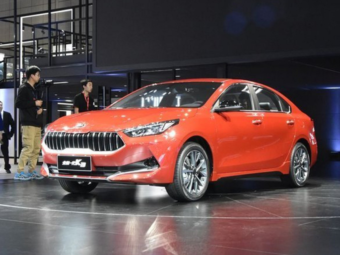 起亚全新K3明天开卖！大幅增配+新1.5L，10.58万就能买