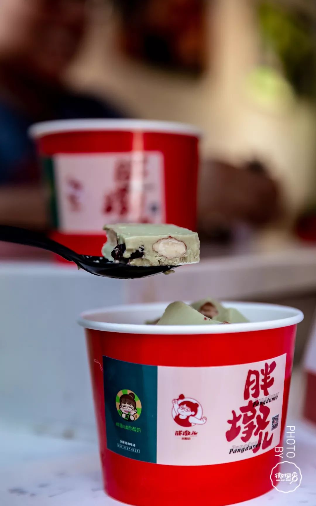 秒杀丨郑州炒酸奶制霸王者？卖出100万份的黑暗料理？一家街头小店凭啥在郑州大火五年！