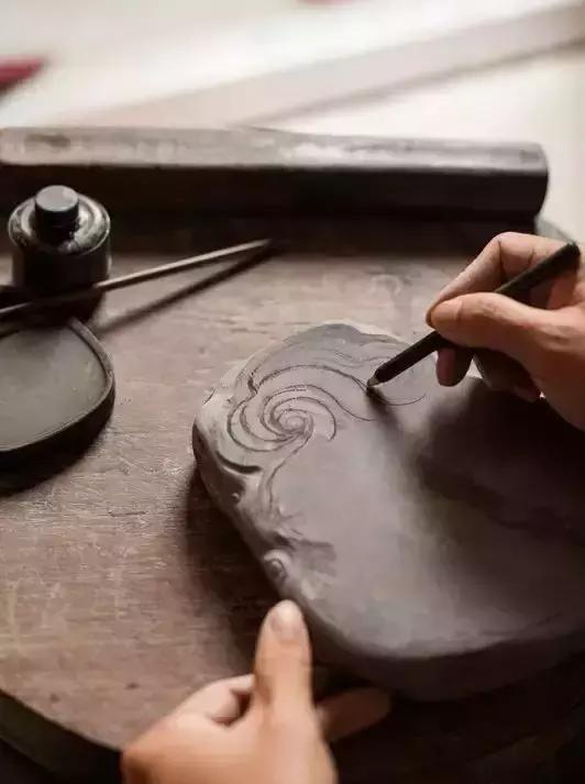 历代砚台的形制浅谈