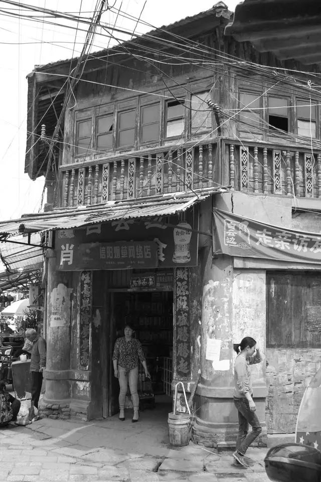 三山夹一井，弋阳古镇的九曲十八巷