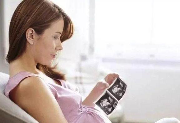 60岁奶奶搏命拼二胎!如愿生下双胞胎后,如今却后悔不如不生! 60岁奶奶搏命拼二胎!如愿生下双胞胎后,如今却后悔不如不生!