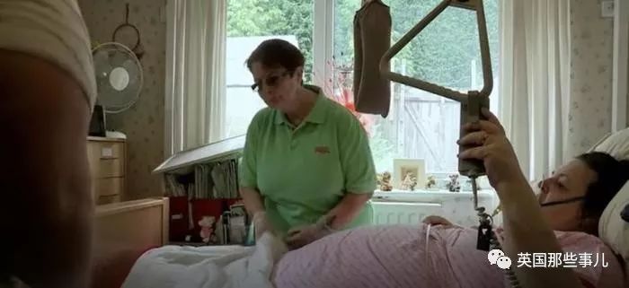 体重六七百斤，床都下不了。 他们，成了肥肉的囚徒…