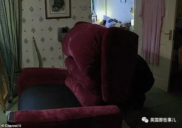 体重六七百斤，床都下不了。 他们，成了肥肉的囚徒…