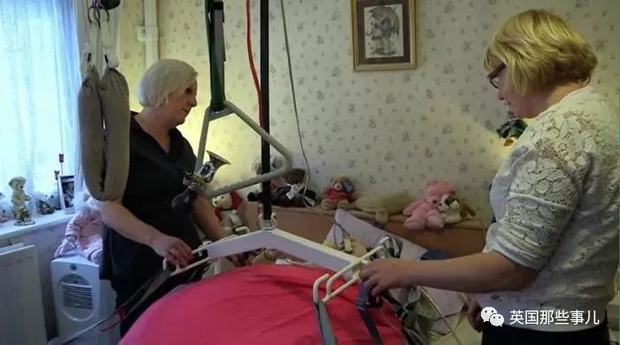 体重六七百斤，床都下不了。 他们，成了肥肉的囚徒…