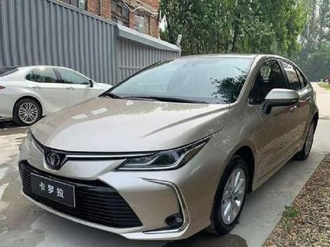 全新卡罗拉内饰曝光，土到极致就是潮！