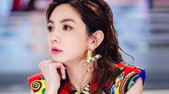 陈嘉桦母亲节自曝生儿子造成子宫和膀胱脱垂,打喷嚏都会尿失禁!图片