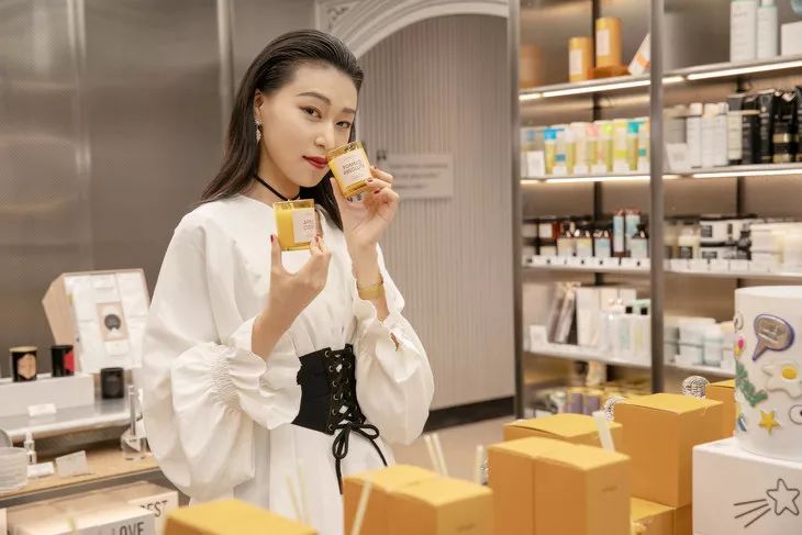 美丽公开课|何猷君,带奚梦瑶来这里拍照 美丽公开课 | 何猷君,带奚梦瑶来这里拍照