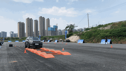 汉兰达遇到新对手了!JEEP最新7座车,专为国人打造「试驾」