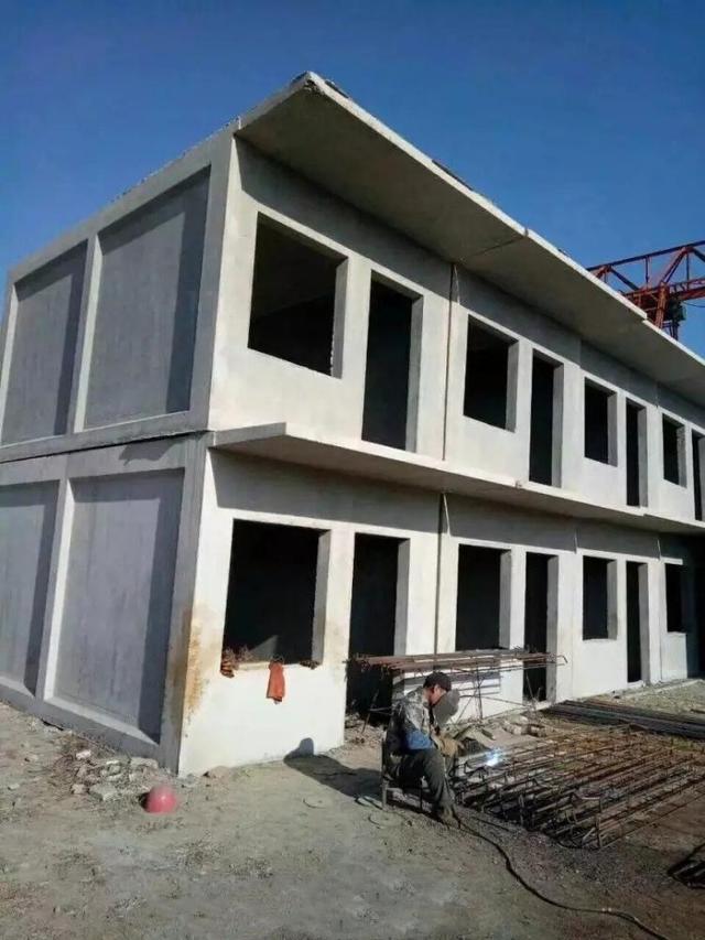 水泥一体房不要钢筋混凝土盖2层一天就能完工谁敢住进去