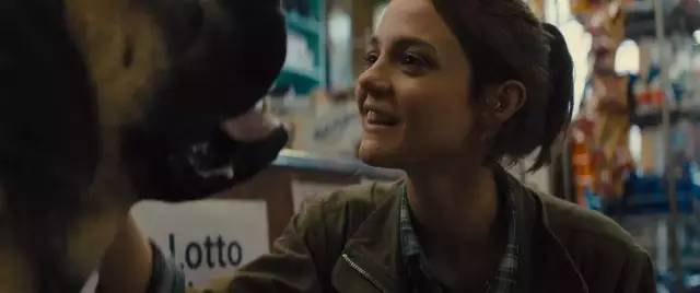 明明一直在笑，却又泪点无数。《一条狗的使命2》感动全场！【观影报告】