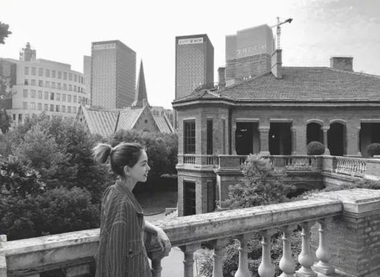 美人计 | 梳马尾也是有讲究的，可别像学生时代一样把头发扯出斑秃