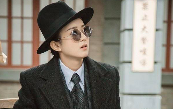 女扮男装老总_女扮男装动漫图片(2)