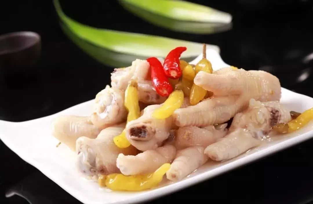 “凤爪第一股”的盛世与隐忧