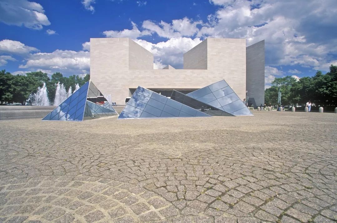 封山之作，回到中国