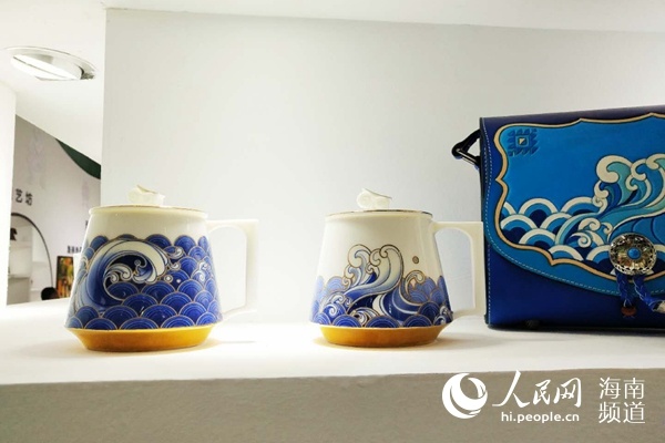 绽放一抹清新典雅之气!“南海贝瓷”亮相深圳文博会 绽放一抹清新典雅之气!“南海贝瓷”亮相深圳文博会