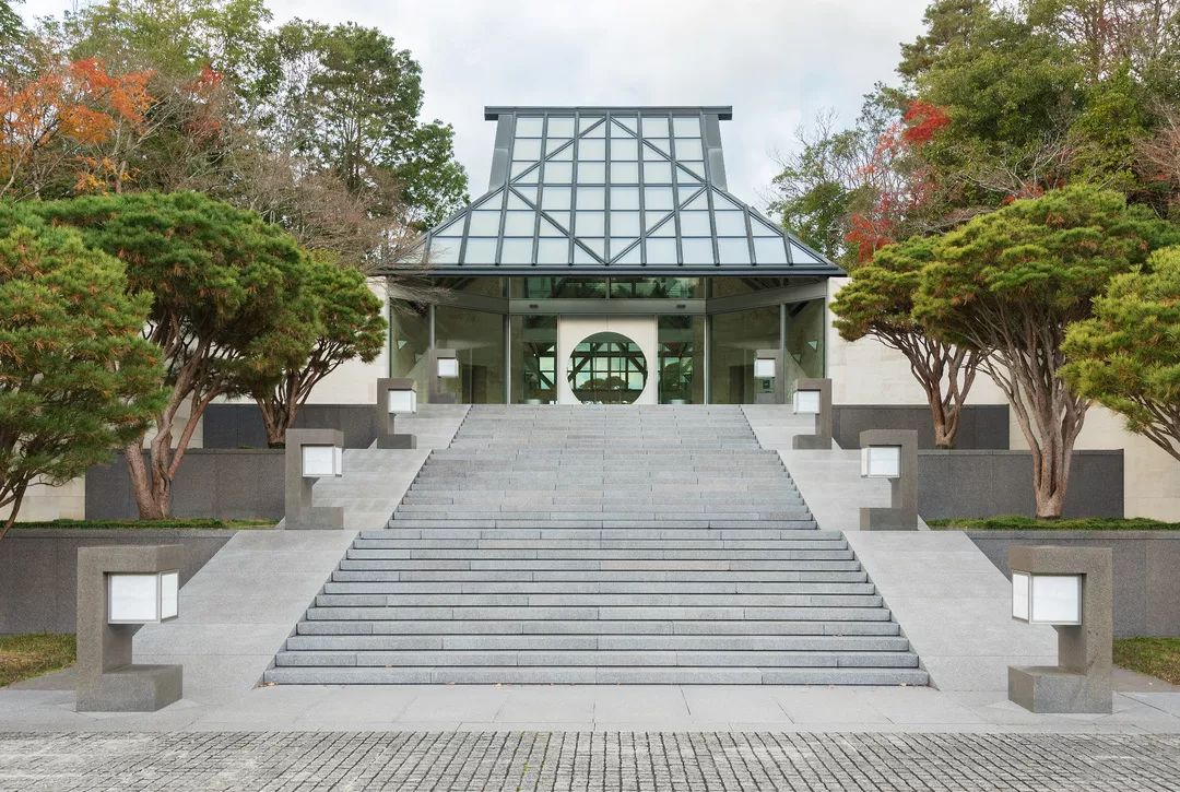 封山之作，回到中国