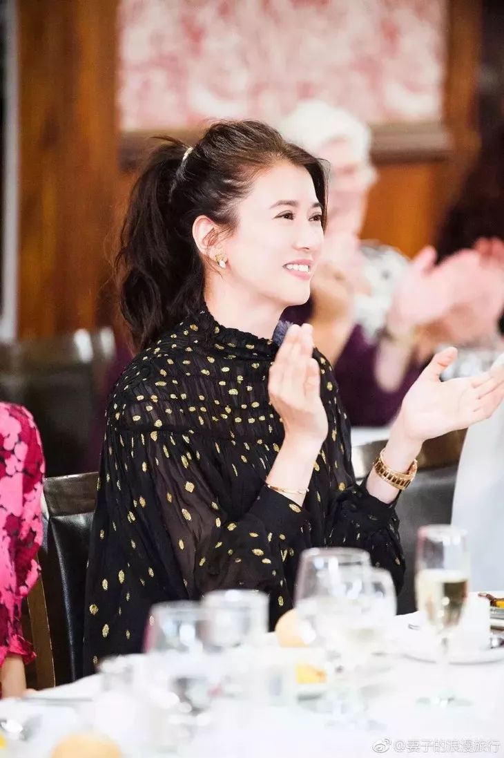 美人计 | 梳马尾也是有讲究的，可别像学生时代一样把头发扯出斑秃