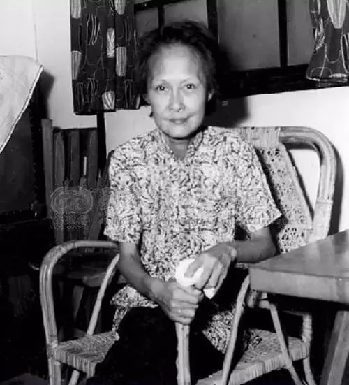 曾经风光无限的富豪千金、民国第一艳星，缘何沦落为乞丐？