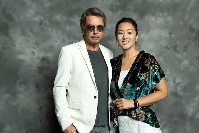 53岁巩俐再嫁71岁音乐家：不会装嫩的女人，永远年轻！