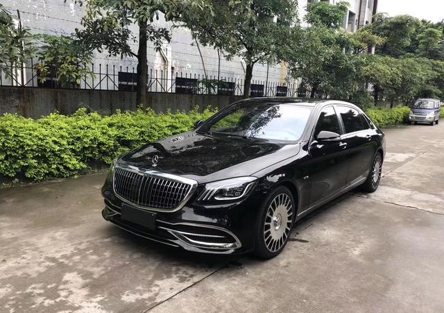 迈巴赫s680实拍,2020款迈巴赫s680 全新迈巴赫s680实拍论气场它谁也不输除了大红旗