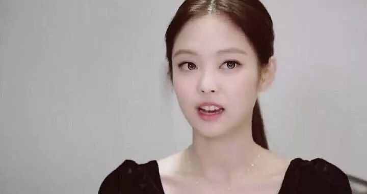 美人计 | 梳马尾也是有讲究的，可别像学生时代一样把头发扯出斑秃