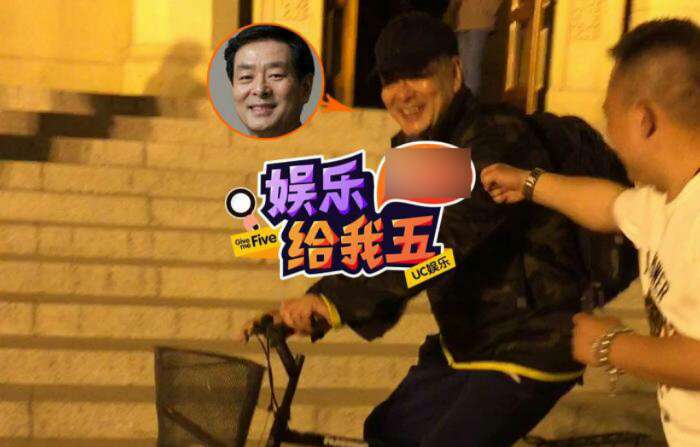 65岁濮存昕简陋出行，网友不淡定了