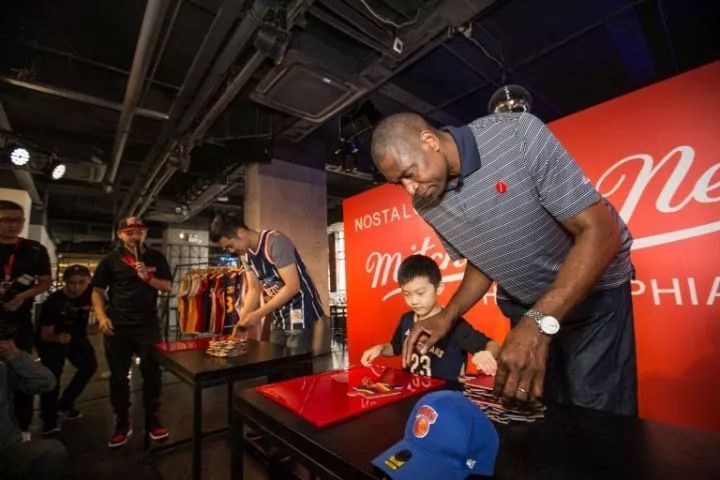 Champion已烂街,这3个小众却经典的运动品牌值得你试|基本款 Champion已烂街,这3个小众却经典的运动品牌值得你试|基本款