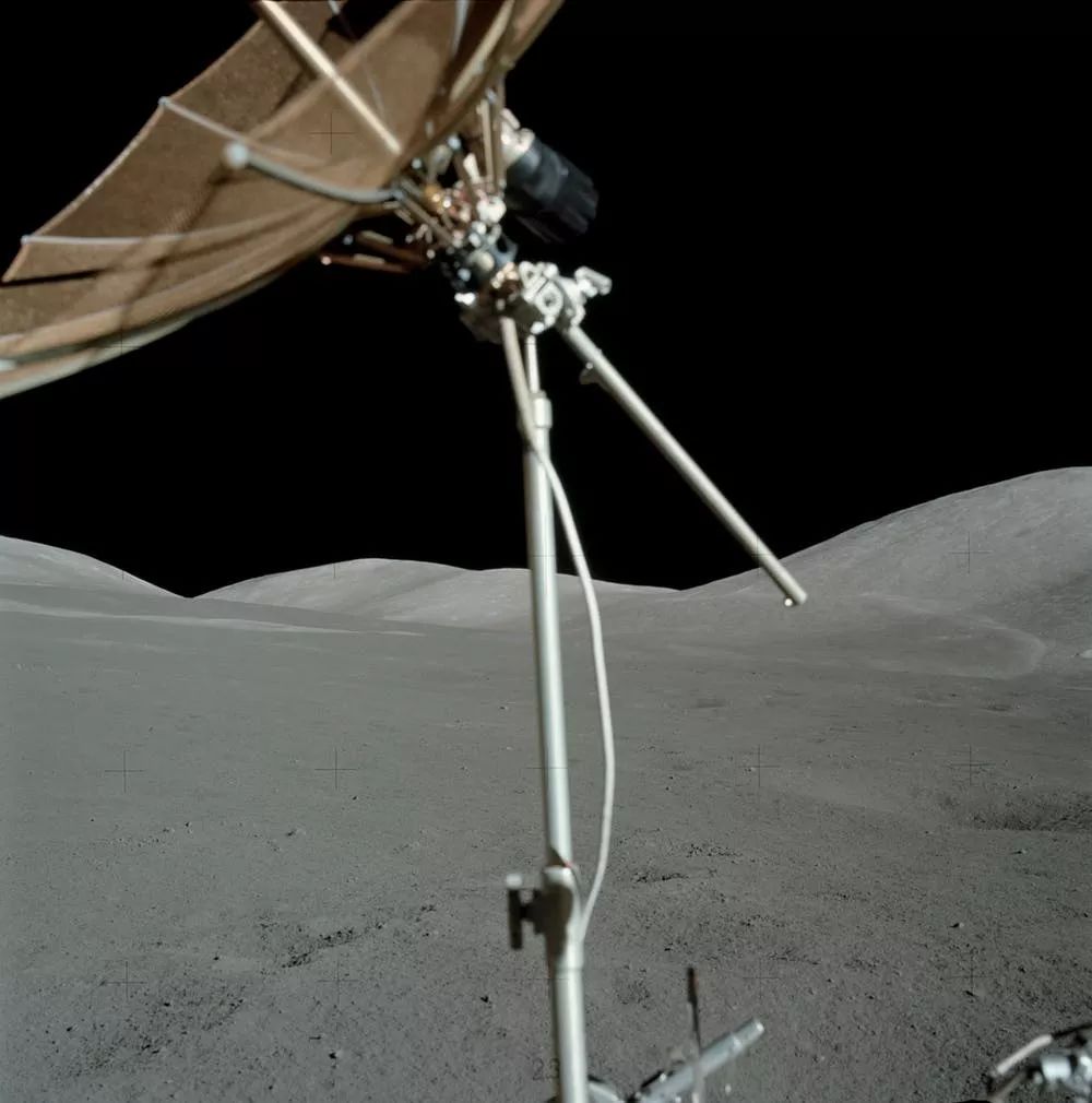 月球在不断收缩？这可能证明月球还“活着”