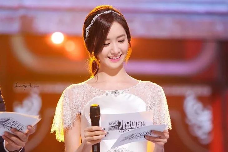 美人计 | 梳马尾也是有讲究的，可别像学生时代一样把头发扯出斑秃