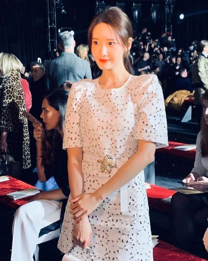 美人计 | 梳马尾也是有讲究的，可别像学生时代一样把头发扯出斑秃