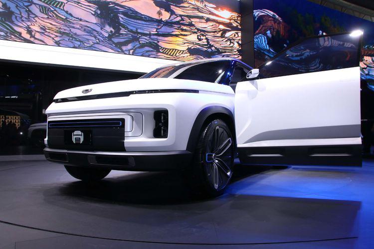 吉利新车标SUV，飞机舱座椅和对开门，起售价预计13万左右