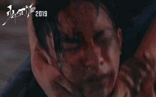 周冬雨寸头亮相、易烊千玺眼里有戏，《少年的你》满是惊喜！