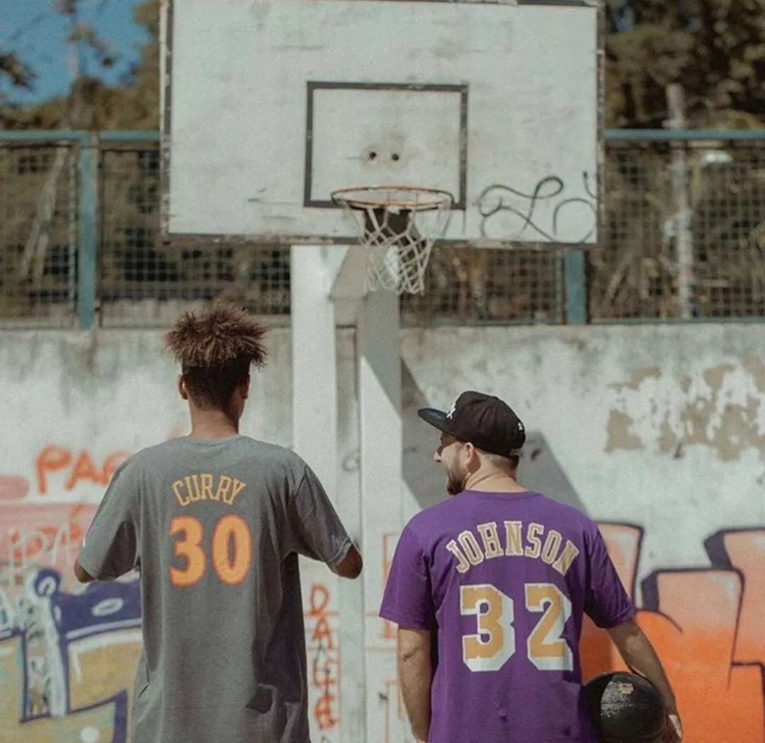 Champion已烂街,这3个小众却经典的运动品牌值得你试|基本款 Champion已烂街,这3个小众却经典的运动品牌值得你试|基本款